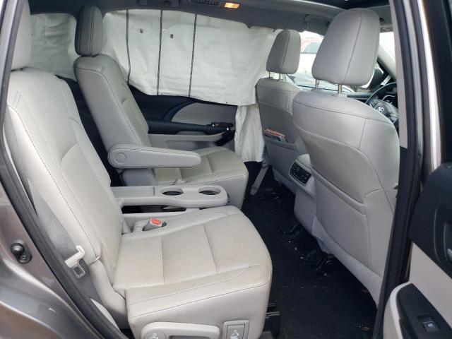Photo 11 from auction – 2015 TOYOTA HIGHLANDER with VIN 5TDDKRFH2FS125648