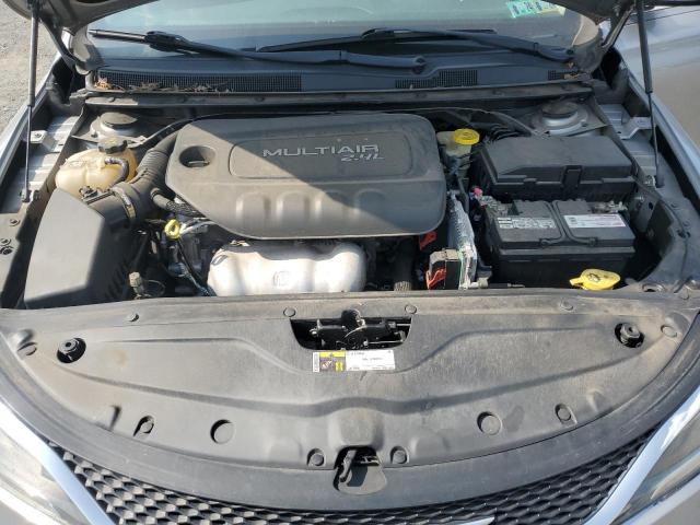Photo 11 from auction – 2016 CHRYSLER 200 LIMITE with VIN 1C3CCCAB8GN103562