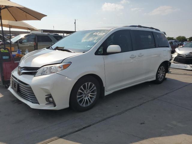 Photo 1 from auction – 2018 TOYOTA SIENNA XLE with VIN 5TDYZ3DC1JS941776