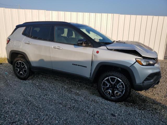 Photo 4 from auction – 2024 JEEP COMPASS TRAILHAWK with VIN 3C4NJDDN0RT149654