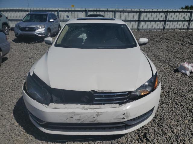 Photo 5 from auction – 2015 VOLKSWAGEN PASSAT SE with VIN 1VWBV7A30FC038568