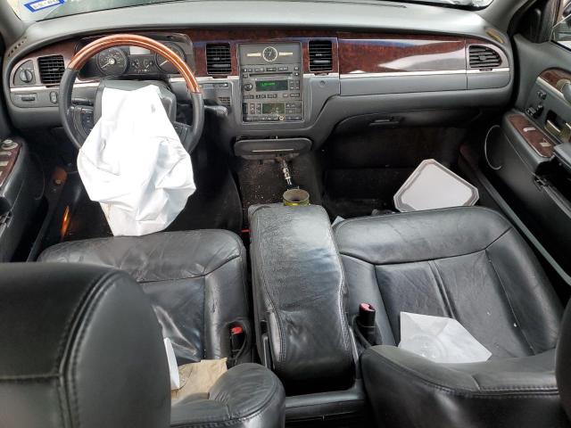 Photo 8 from auction – 2011 LINCOLN TOWN CAR S with VIN 2LNBL8CV2BX759934