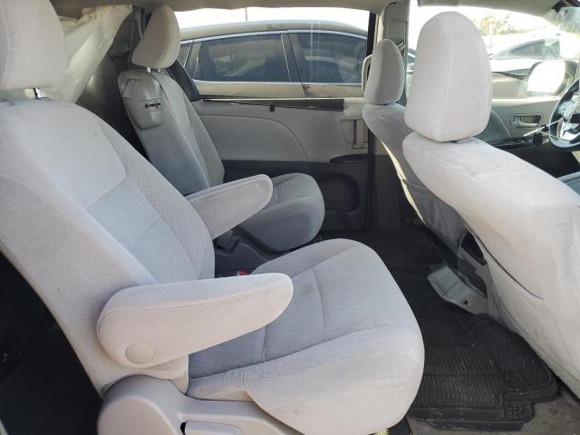 Photo 11 from auction – 2017 TOYOTA SIENNA LE with VIN 5TDKZ3DCXHS829560