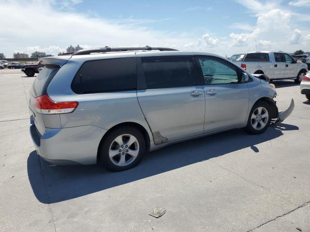 Photo 3 from auction – 2011 TOYOTA SIENNA LE with VIN 5TDKK3DC0BS067383