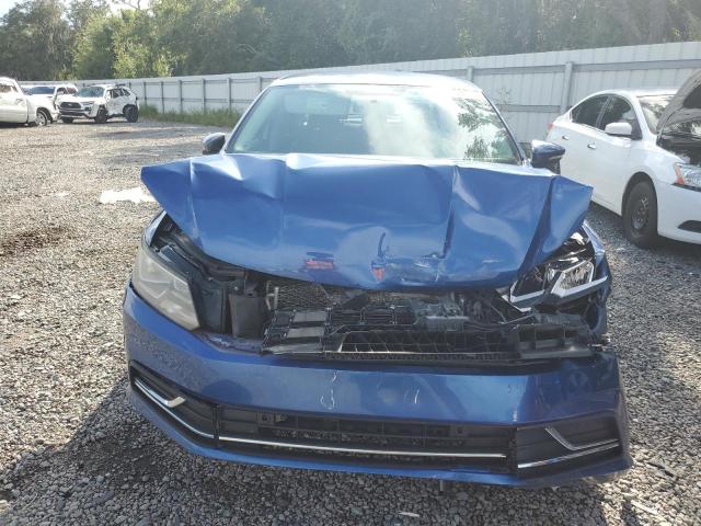 Photo 5 from auction – 2017 VOLKSWAGEN PASSAT S with VIN 1VWAT7A33HC074713