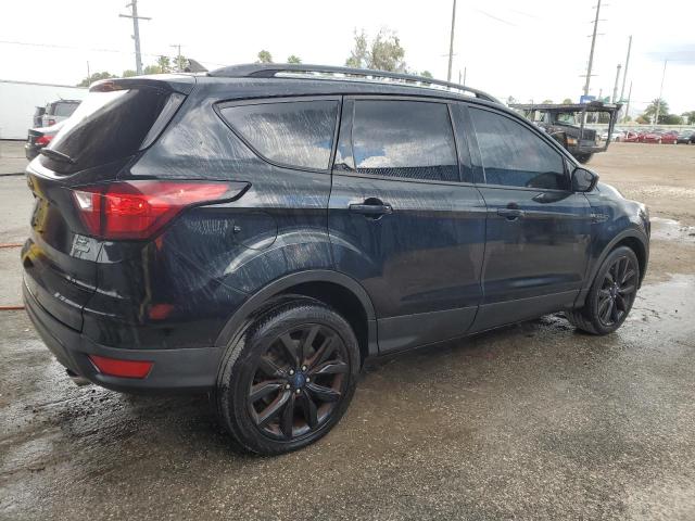 Photo 3 from auction – 2019 FORD ESCAPE SE with VIN 1FMCU0GD4KUB14066