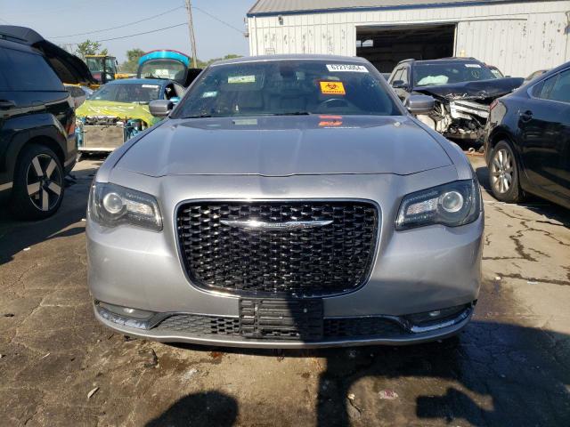 Photo 5 from auction – 2017 CHRYSLER 300 S with VIN 2C3CCABGXHH508220