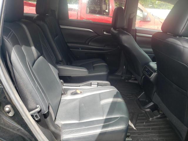 Photo 11 from auction – 2018 TOYOTA HIGHLANDER with VIN 5TDKZRFHXJS531575