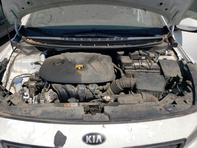 Photo 11 from auction – 2017 KIA FORTE LX with VIN KNAFK5A84H5681149