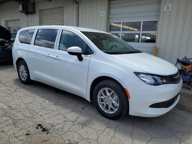 Photo 4 from auction – 2023 CHRYSLER VOYAGER LX with VIN 2C4RC1CG5PR588068