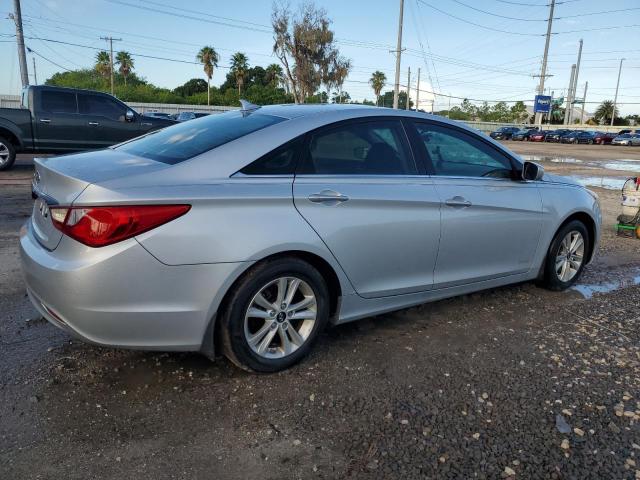 Photo 3 from auction – 2011 HYUNDAI SONATA GLS with VIN 5NPEB4AC1BH148387