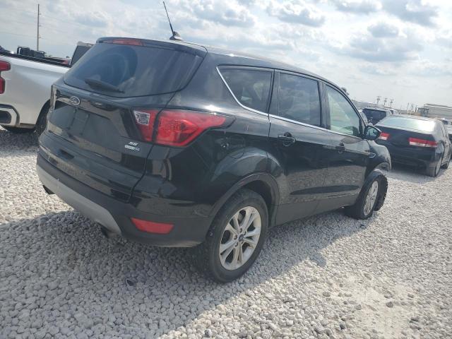 Photo 3 from auction – 2019 FORD ESCAPE SE with VIN 1FMCU9GD9KUB48539