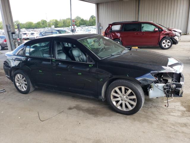 Photo 4 from auction – 2013 CHRYSLER 200 LIMITE with VIN 1C3CCBCG9DN525922