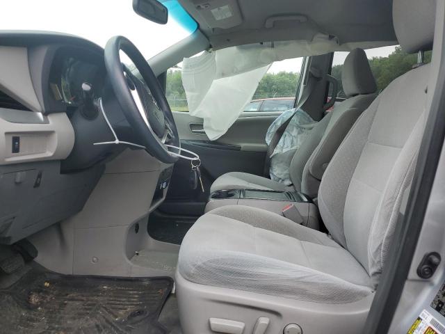 Photo 7 from auction – 2017 TOYOTA SIENNA LE with VIN 5TDKZ3DCXHS811253