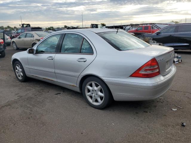 Photo 2 from auction – 2002 MERCEDES-BENZ C 320 with VIN WDBRF64J12F253404