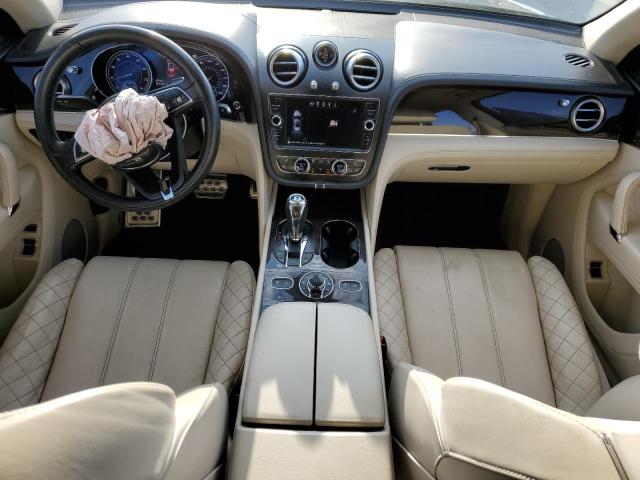 Photo 8 from auction – 2017 BENTLEY BENTAYGA with VIN SJAAC2ZV5HC015773