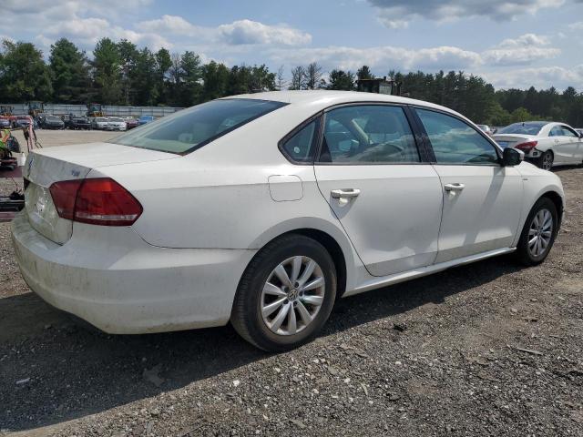 Photo 3 from auction – 2014 VOLKSWAGEN PASSAT S with VIN 1VWAT7A31EC103427