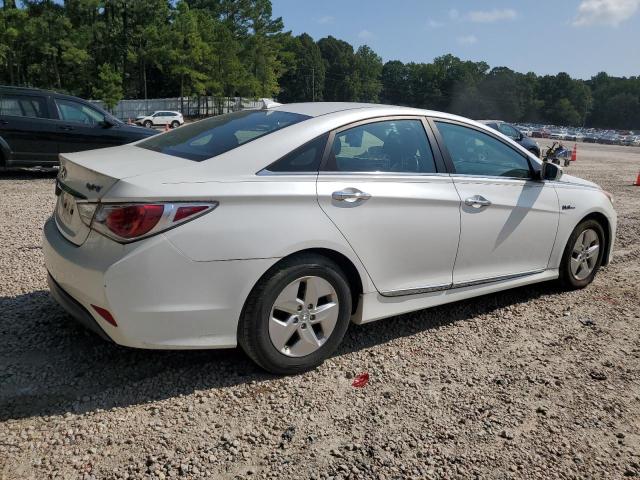 Photo 3 from auction – 2012 HYUNDAI SONATA HYB with VIN KMHEC4A48CA060222