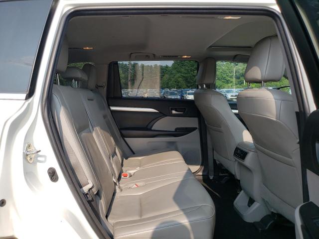 Photo 11 from auction – 2018 TOYOTA HIGHLANDER with VIN 5TDJZRFH2JS904202