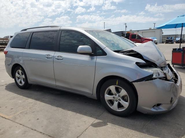 Photo 4 from auction – 2017 TOYOTA SIENNA LE with VIN 5TDKZ3DC0HS783611
