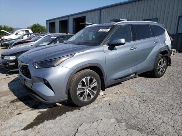 TOYOTA HIGHLANDER 2022 with VIN 5TDGZRBHXNS183309 - Photo from auction