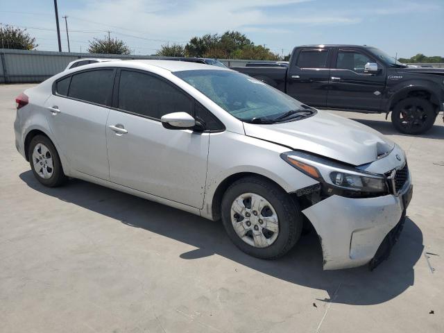 Photo 4 from auction – 2018 KIA FORTE LX with VIN 3KPFL4A79JE201313