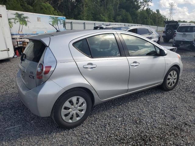 Photo 3 from auction – 2013 TOYOTA PRIUS C with VIN JTDKDTB31D1555402