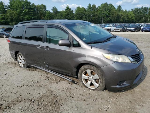 Photo 4 from auction – 2014 TOYOTA SIENNA LE with VIN 5TDKK3DC4ES442518
