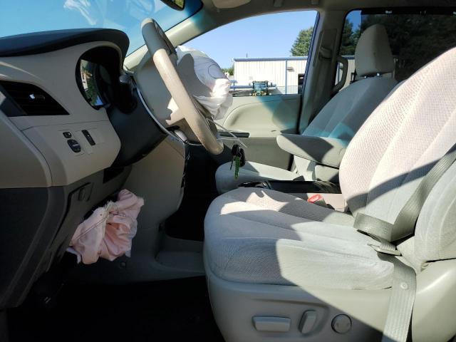 Photo 7 from auction – 2012 TOYOTA SIENNA LE with VIN 5TDJK3DC2CS034981