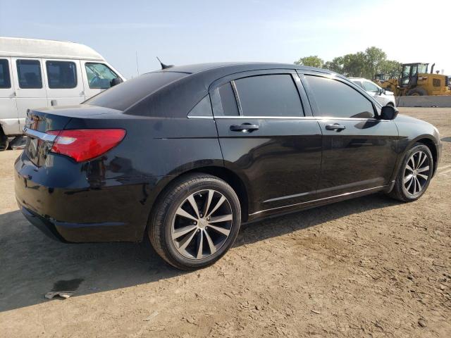 Photo 3 from auction – 2013 CHRYSLER 200 LIMITE with VIN 1C3CCBCG9DN528870