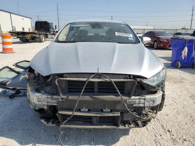Photo 5 from auction – 2019 FORD FUSION SE with VIN 3FA6P0HD6KR275023