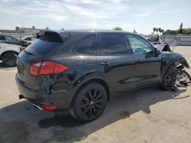 Photo 3 from auction – 2013 PORSCHE CAYENNE with VIN WP1AA2A26DLA06174