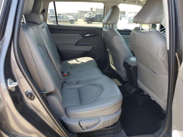 Photo 11 from auction – 2022 TOYOTA HIGHLANDER with VIN 5TDHBRCH8NS544866