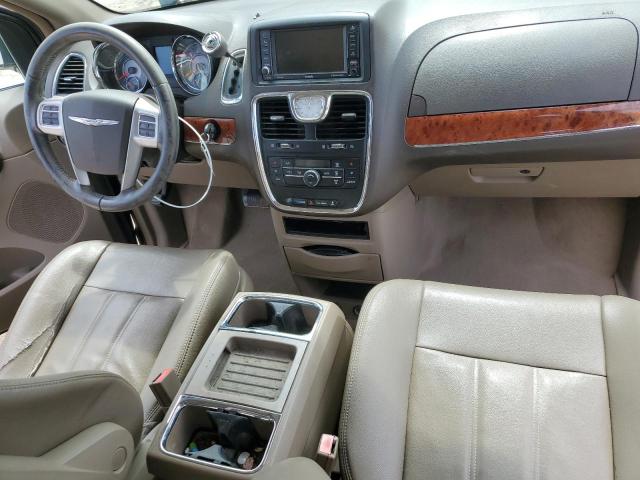 Photo 8 from auction – 2015 CHRYSLER TOWN & COU with VIN 2C4RC1BG1FR552345