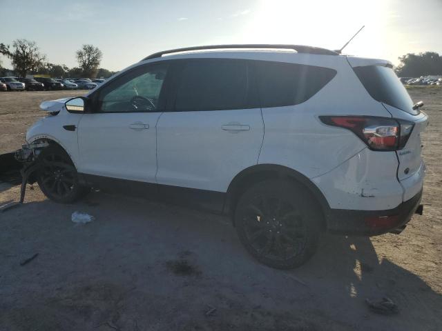 Photo 2 from auction – 2017 FORD ESCAPE SE with VIN 1FMCU0G90HUE64850
