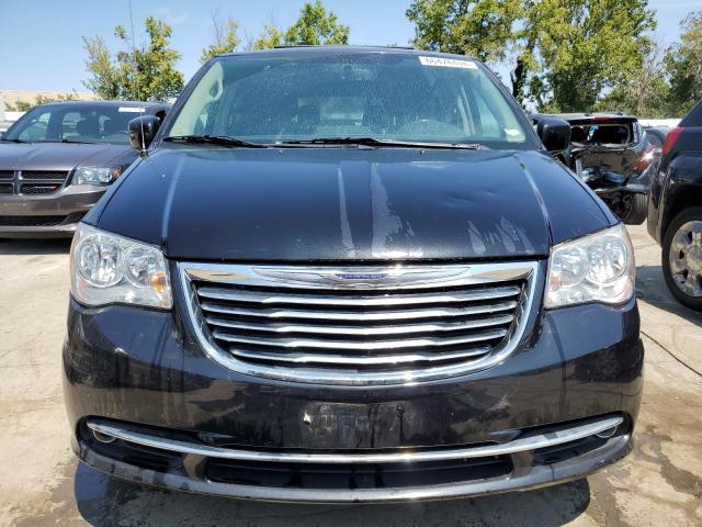 Photo 5 from auction – 2016 CHRYSLER TOWN & COU with VIN 2C4RC1BG1GR297584
