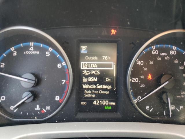 Photo 9 from auction – 2018 TOYOTA RAV4 ADVEN with VIN 2T3RFREV3JW752657