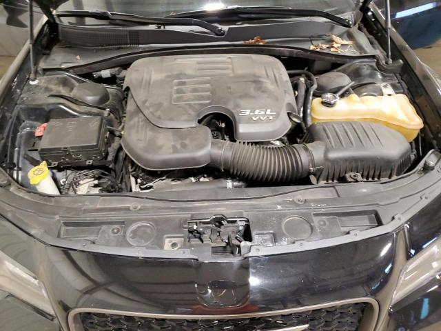 Photo 11 from auction – 2018 CHRYSLER 300 S with VIN 2C3CCABG8JH190782