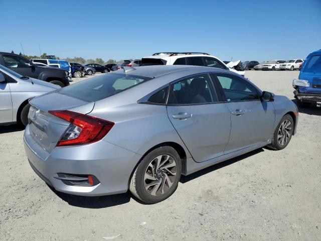 Zdjęcie 3 z aukcji – 2017 HONDA CIVIC EX z VIN 2HGFC2F74HH555902