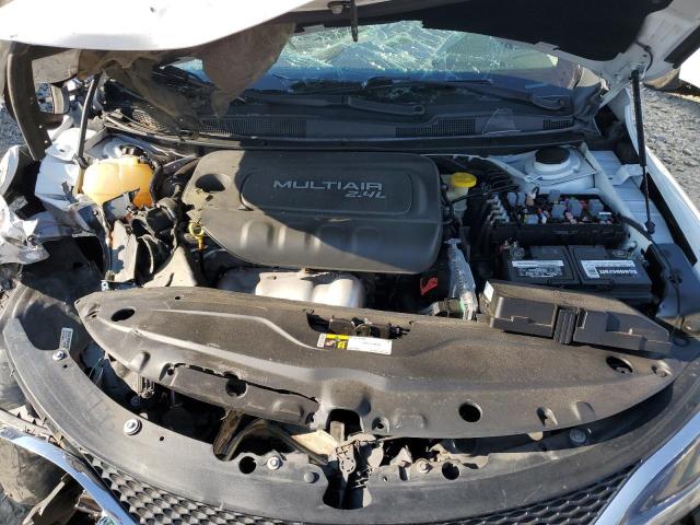 Photo 11 from auction – 2015 CHRYSLER 200 LIMITE with VIN 1C3CCCAB1FN705217