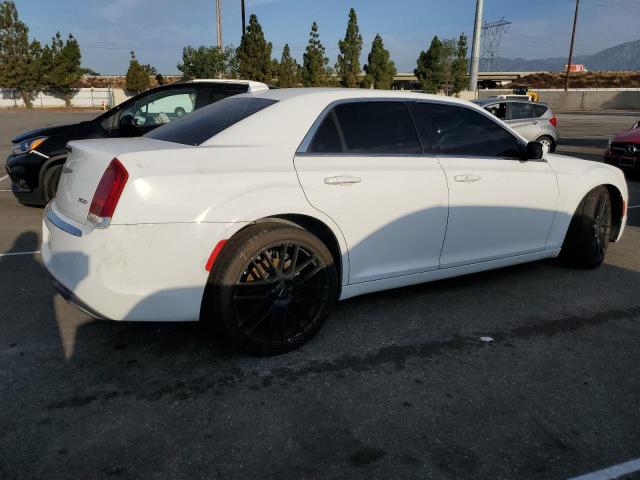 Photo 3 from auction – 2016 CHRYSLER 300 LIMITE with VIN 2C3CCAAG2GH206887