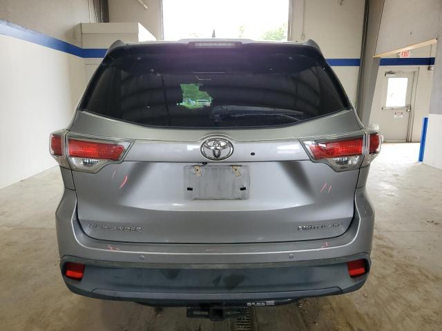 Photo 6 from auction – 2016 TOYOTA HIGHLANDER with VIN 5TDDKRFH2GS261070