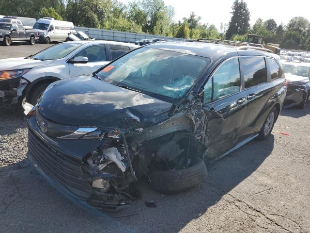 TOYOTA SIENNA LE 2022 with VIN 5TDKRKEC4NS113757 - Photo from auction