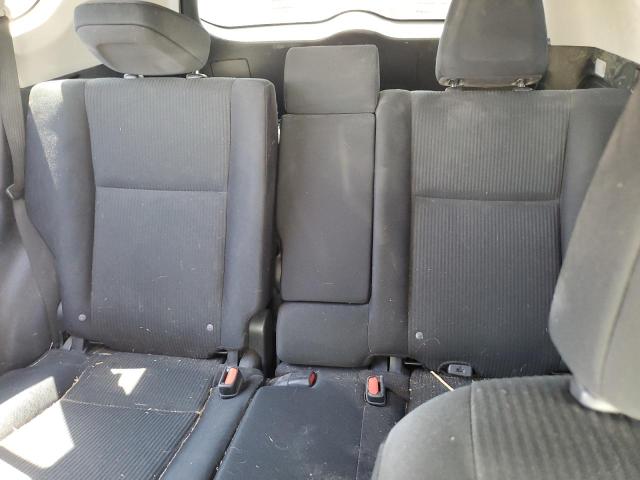 Photo 10 from auction – 2018 TOYOTA RAV4 LE with VIN JTMBFREV3JJ733008