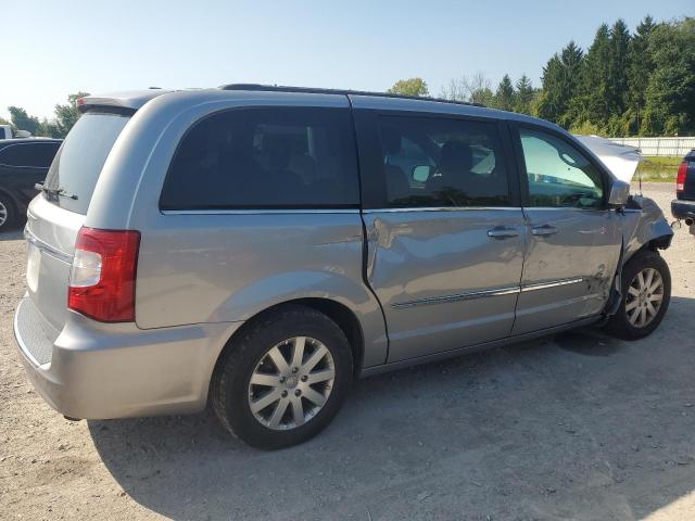 Photo 3 from auction – 2015 CHRYSLER TOWN & COU with VIN 2C4RC1BG6FR545746