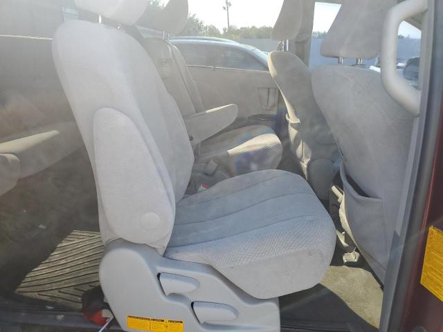 Photo 11 from auction – 2011 TOYOTA SIENNA LE with VIN 5TDKK3DC4BS132722
