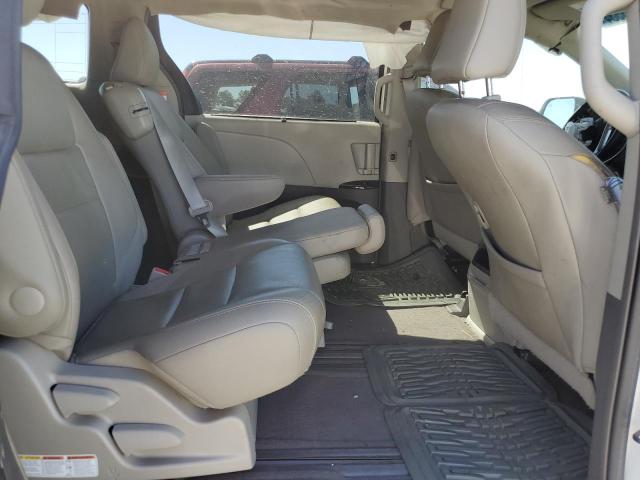 Photo 11 from auction – 2015 TOYOTA SIENNA XLE with VIN 5TDYK3DC1FS588130