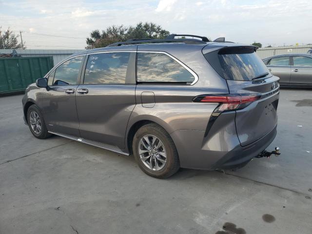 Photo 2 from auction – 2021 TOYOTA SIENNA XLE with VIN 5TDYRKEC2MS042602