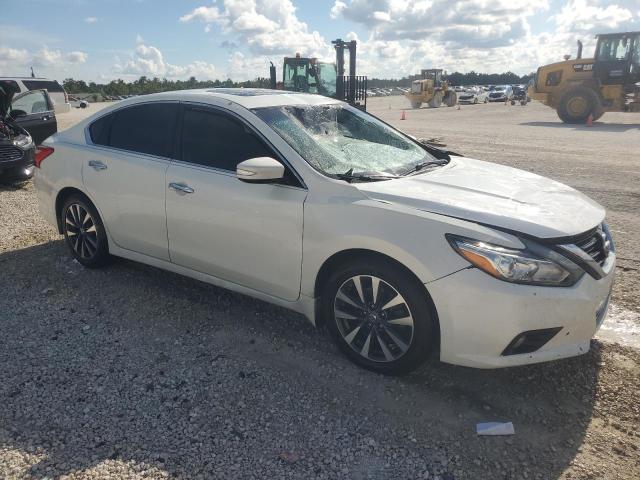 Photo 4 from auction – 2017 NISSAN ALTIMA 2.5 with VIN 1N4AL3APXHC170004