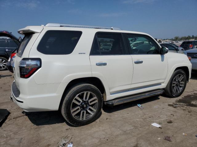 Photo 3 from auction – 2018 TOYOTA 4 RUNNER S with VIN JTEBU5JR4J5582529